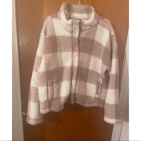 Altar’d State Plaid Wubby Jacket - Picture 2 of 4